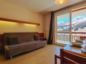 Studio cosy avec vue sur le front de neige, proche télésiège et commerces - FR-1-525-200